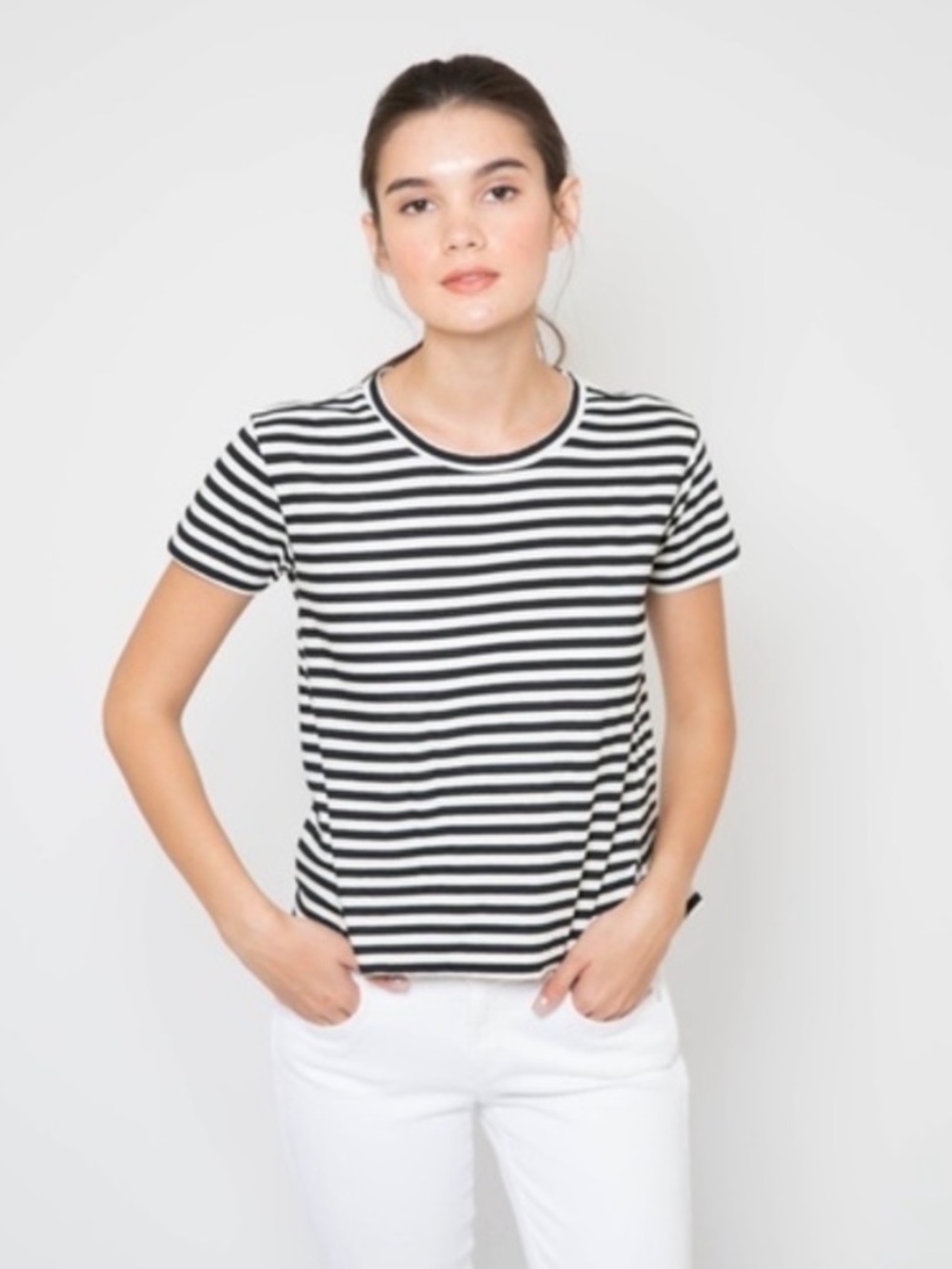 AMO "Seaton" Black Cream White Stripe Twist Short Sleeve Crew Neck Tee Shirt